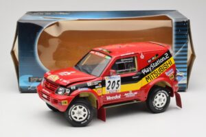 Mitsubishi Pajero Rallye Raid #205 Paris-Dakar Rally 2001 Solido 1:18 9022 Metal — zdjęcie 8 z 8