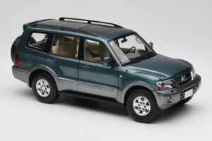 Mitsubishi Pajero V73 Zielony YC Model 1:18 241218040101010215 Metal — zdjęcie 6 z 8