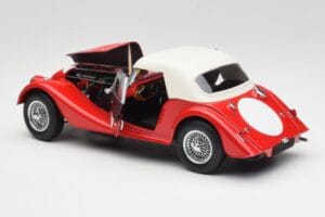 Morgan 4/4 Plus Competition Hardtop Czerwony Kyosho 1:18 08114R Metal — zdjęcie 5 z 8