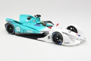NIO 004 Team NIO #8 T. Dillmann Formula E Season 5 2019 Minichamps 1:18 114180008 Metal — zdjęcie 4 z 6