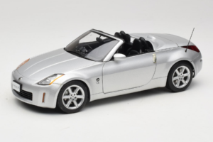 Nissan Fairlady Z Z33 Roadster Diamond Silver AUTOart 1:18 77376 Metal