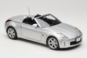 Nissan Fairlady Z Z33 Roadster Diamond Silver AUTOart 1:18 77376 Metal — zdjęcie 6 z 8