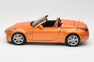Nissan Fairlady Z Z33 Roadster Sunset Orange AUTOart 1:18 77377 Metal — zdjęcie 4 z 8