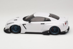 Nissan GT-R R35 Boost Wars 2 Biały Jp Kraemo 1:18 KRAEMO001 Metal — zdjęcie 4 z 7