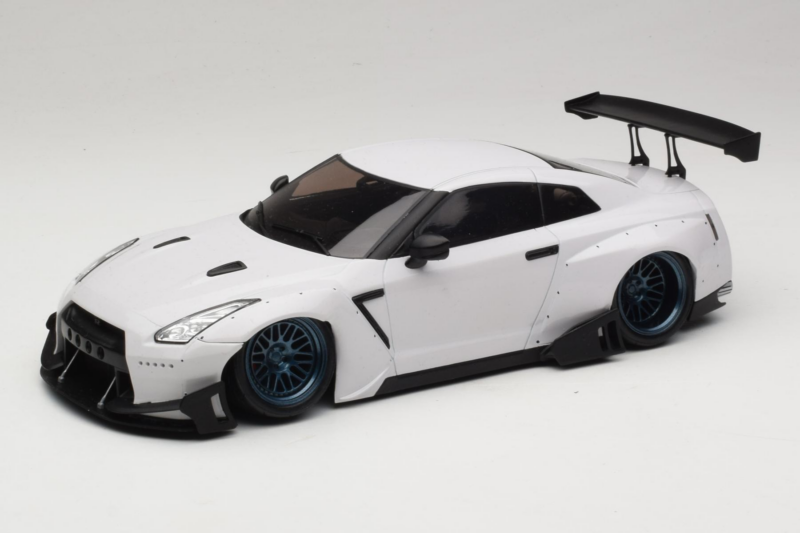 Nissan GT-R R35 Boost Wars 2 Biały Jp Kraemo 1:18 KRAEMO001 Metal