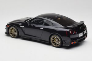 Nissan GT-R R35 Takumi Edition Midnight Purple GT Spirit 1:18 GT932 Żywica — zdjęcie 5 z 6