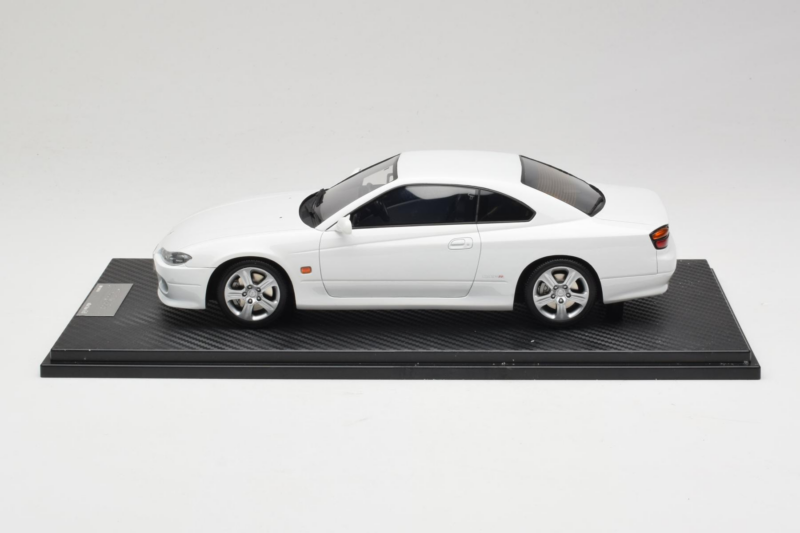 Nissan Silvia S15 Spec-S Biały Cracked Plexi One Model 1:18 REMC034 Metal