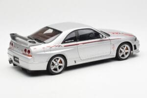 Nissan Skyline GT-R R33 R-Tune Srebrny AUTOart 1:18 77326 Metal — zdjęcie 3 z 8