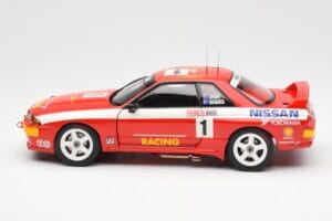 Nissan Skyline GT-R R32 #1 J. Richards / M. Skaife Bathurst 1000 Winner 1992 AUTOart 1:18 89279 Metal — zdjęcie 4 z 8