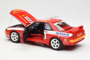 Nissan Skyline GT-R R32 #1 J. Richards / M. Skaife Bathurst 1000 Winner 1992 AUTOart 1:18 89279 Metal — zdjęcie 5 z 8