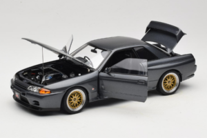 Nissan Skyline GT-R R32 V-Spec II Tuned Gun Grey Metallic AUTOart 1:18 77417 Metal — zdjęcie 2 z 8