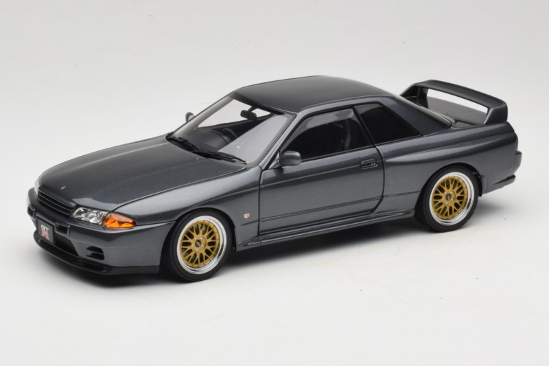 Nissan Skyline GT-R R32 V-Spec II Tuned Gun Grey Metallic AUTOart 1:18 77417 Metal