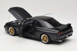 Nissan Skyline GT-R R32 V-Spec II Tuned Version Matt Black AUTOart 1:18 77418 Metal — zdjęcie 5 z 8