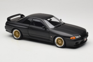 Nissan Skyline GT-R R32 V-Spec II Tuned Version Matt Black AUTOart 1:18 77418 Metal — zdjęcie 6 z 8