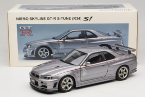 Nissan Skyline GT-R R34 Nismo S-Tune Srebrny AUTOart 1:18 77358 Metal — zdjęcie 8 z 8