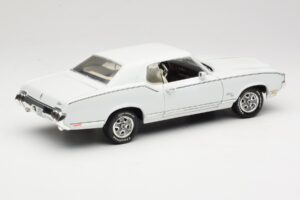 Oldsmobile Cutlass SX Biały ERTL 1:18 33775 Metal — zdjęcie 3 z 8