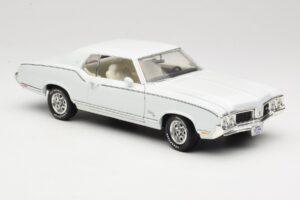 Oldsmobile Cutlass SX Biały ERTL 1:18 33775 Metal — zdjęcie 6 z 8