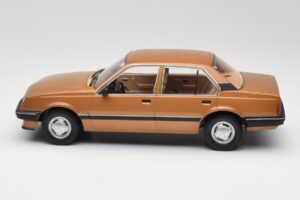 Opel Ascona C Berlina Beige Metallic MCG 1:18 MCG18459 Metal — zdjęcie 3 z 6