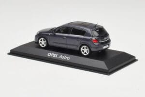 Opel Astra H Ciemny Niebieski Minichamps 1:43 B24910027-A1 Metal — zdjęcie 3 z 4