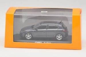 Opel Astra H Szary Minichamps 1:43 B24910027A Metal — zdjęcie 4 z 4