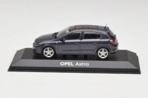 Opel Astra H Szary Minichamps 1:43 B24910027A Metal