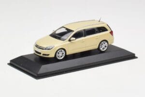 Opel Astra H Kombi Żółty Minichamps 1:43 1799098 Metal — zdjęcie 2 z 4