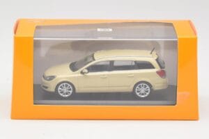 Opel Astra H Kombi Żółty Minichamps 1:43 1799098 Metal — zdjęcie 4 z 4