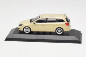 Opel Astra H Kombi Żółty Minichamps 1:43 1799098 Metal