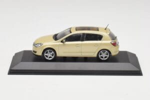 Opel Astra H Żółty Metaliczny Minichamps 1:43 403043003 Metal