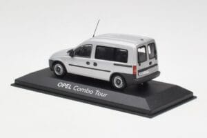 Opel Combo C Srebrny Minichamps 1:43 COMBO001 Metal — zdjęcie 3 z 4