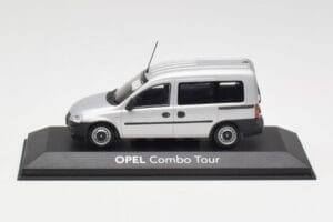 Opel Combo C Srebrny Minichamps 1:43 COMBO001 Metal