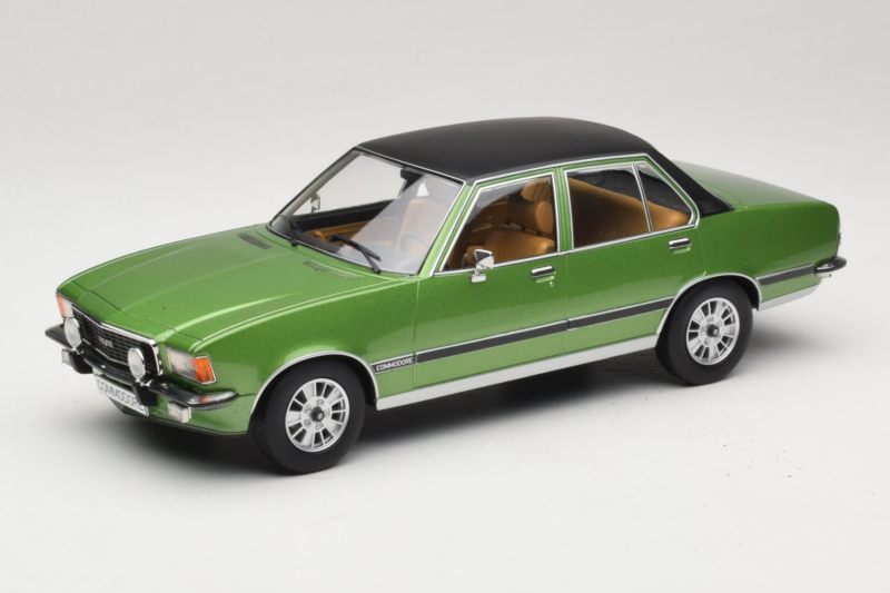 Opel Commodore B Zielony MCG 1:18 MCG18565 Metal