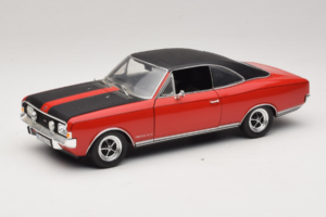 Opel Commodore GS/E Czerwony Revell 1:18 08826 Metal