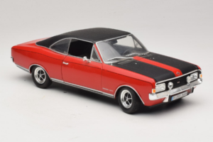 Opel Commodore GS/E Czerwony Revell 1:18 08826 Metal — zdjęcie 6 z 8
