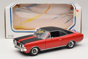 Opel Commodore GS/E Czerwony Revell 1:18 08826 Metal — zdjęcie 8 z 8