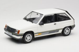 Opel Corsa A Sprint Biały MCG 1:18 MCG18432 Metal