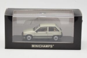 Opel Corsa A Swing Zielony Minichamps 1:43 400045002 Metal — zdjęcie 4 z 4