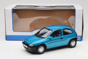 Opel Corsa B Blue Metallic MCG 1:18 MCG18514 Metal — zdjęcie 6 z 6