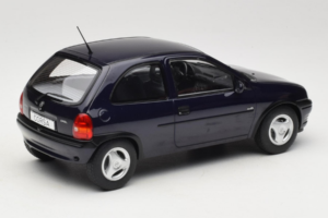 Opel Corsa B Dark Blue Metallic MCG 1:18 MCG18905 Metal — zdjęcie 2 z 6