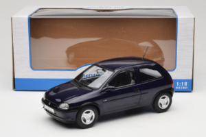 Opel Corsa B Dark Blue Metallic MCG 1:18 MCG18905 Metal — zdjęcie 6 z 6