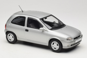 Opel Corsa B Grey Metallic MCG 1:18 MCG18515 Metal — zdjęcie 4 z 6