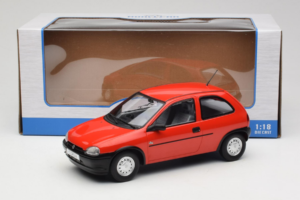 Opel Corsa B Czerwony MCG 1:18 MCG18513 Metal — zdjęcie 6 z 6
