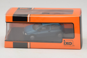 Opel Corsa B Swing Niebieski IXO 1:43 CLC581N Metal — zdjęcie 4 z 4