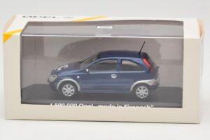 Opel Corsa C 1.5M Made in Eisenach Minichamps 1:43 OPEL003 Metal — zdjęcie 4 z 4