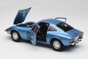 Opel GT Niebieski Minichamps 1:18 180049020 Metal — zdjęcie 5 z 8