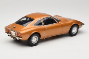 Opel GT Złoty Minichamps 1:18 180049025 Metal — zdjęcie 3 z 8