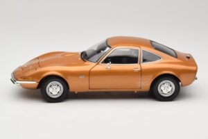 Opel GT Złoty Minichamps 1:18 180049025 Metal — zdjęcie 4 z 8