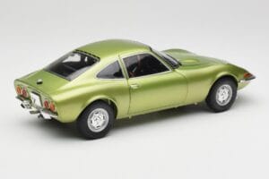Opel GT Green Metallic Minichamps 1:18 180049029 Metal — zdjęcie 3 z 8