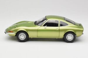 Opel GT Green Metallic Minichamps 1:18 180049029 Metal — zdjęcie 4 z 8