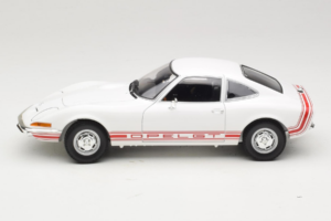 Opel GT Biały Minichamps 1:18 180049027 Metal — zdjęcie 4 z 8
